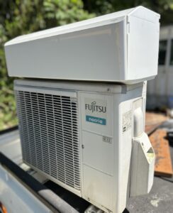 三重県菰野町U様邸でエアコンを実質無料回収！エアコン処分ならアトムにお任せ