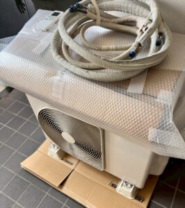 【都留市つる】アパート2階のエアコン1台を即日回収！