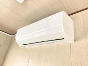 クーラー病とは？冷房で体調が悪くなる原因と症状・対策を徹底解説｜夏を快適に過ごすエアコンの使い方