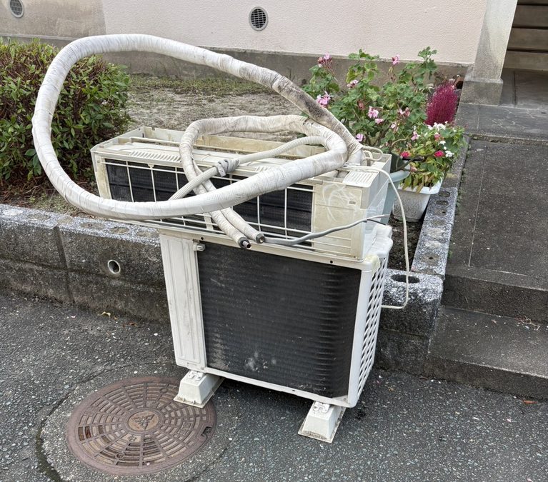 【下諏訪町矢木】マンション1階のエアコン1台を無料回収！